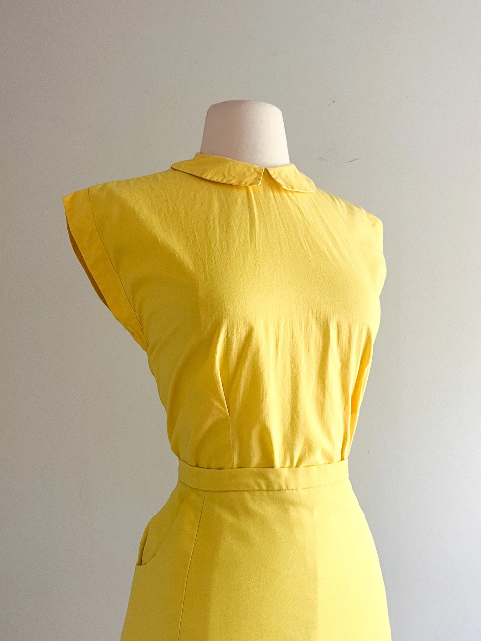 Adorable 1960's Canary Yellow Cape Sleeve Top / Sz M