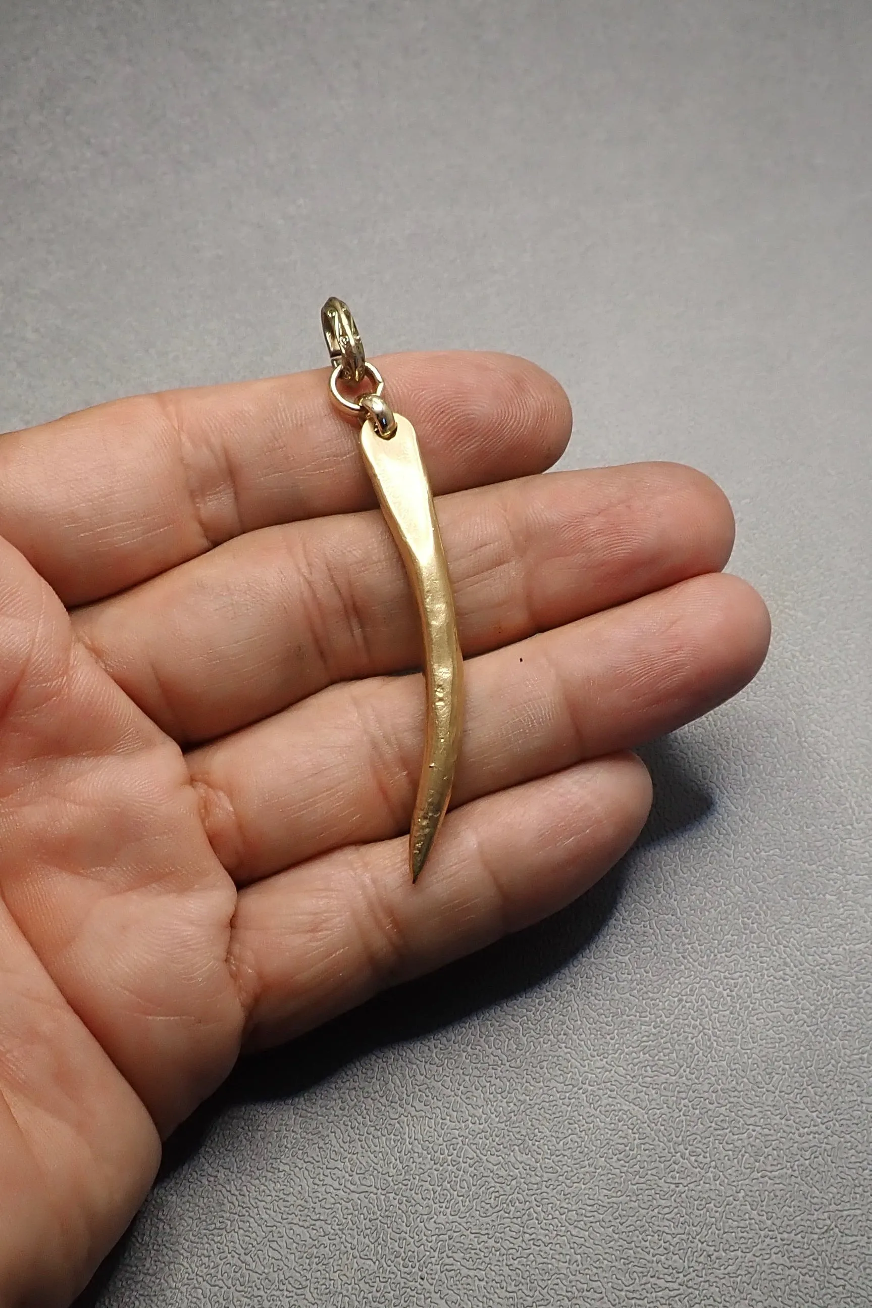 BRONZE LONG HORN PENDANT