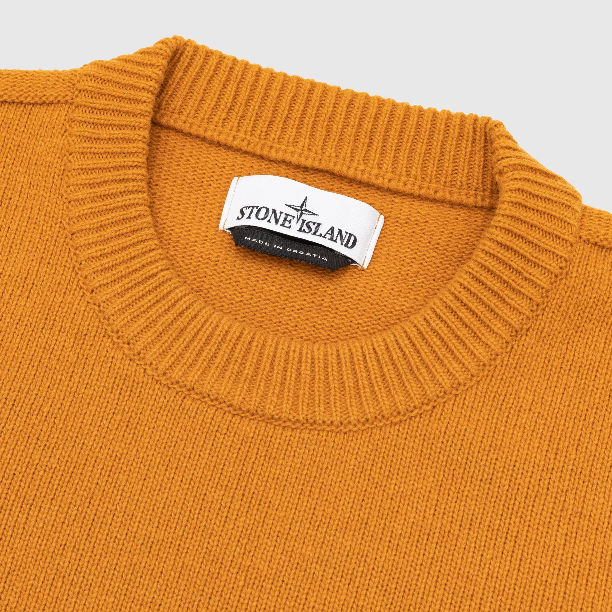 LAMBSWOOL CREWNECK SWEATER